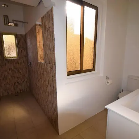 Stylish Maltese Retreat- Stunning Water Views & Ac * Cospicua