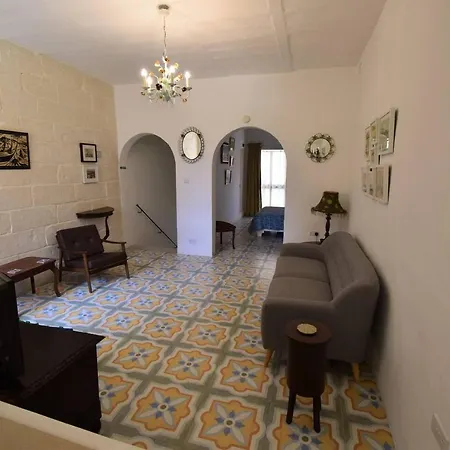 아파트 Stylish Maltese Retreat- Stunning Water Views & Ac *